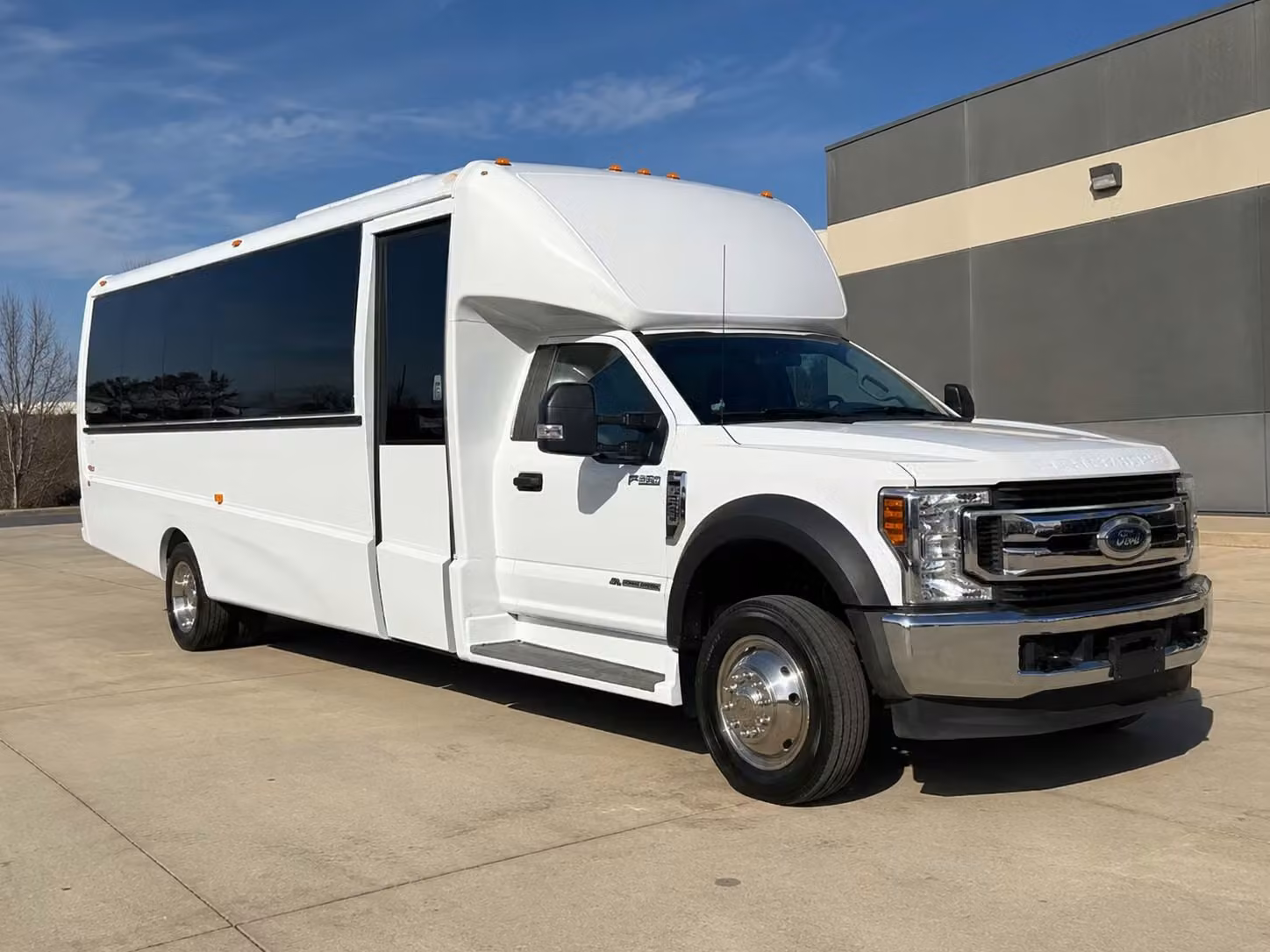 arlington 15 passenger minibus rental