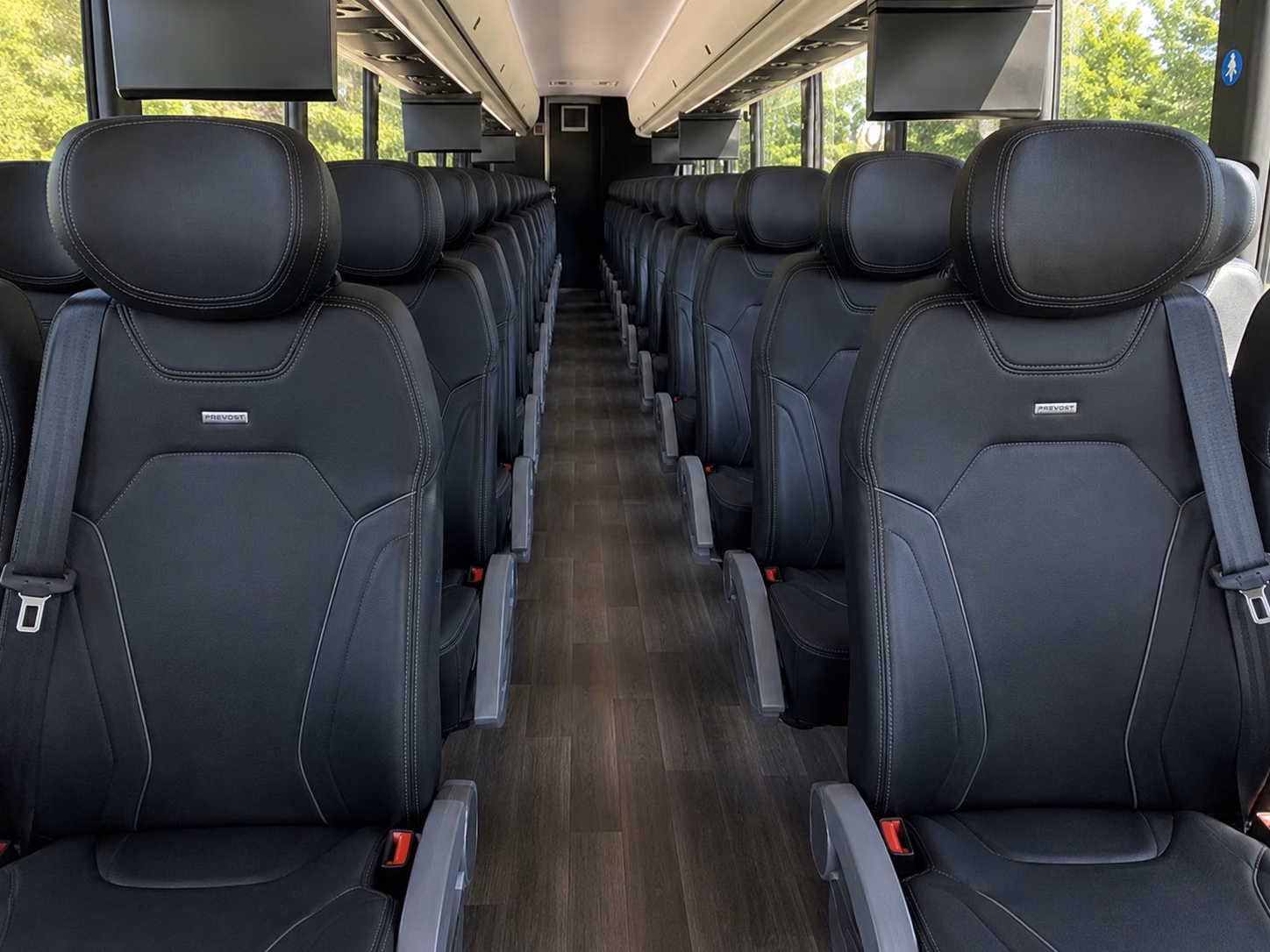 guest shuttles between arlington hotels and your wedding venue